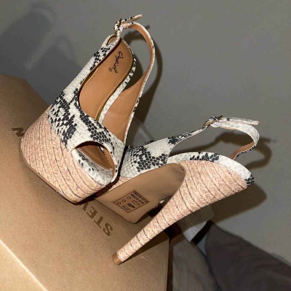 New - Picture 4 of 5